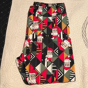 LuLaroe Christmas leggings. Size TC2.